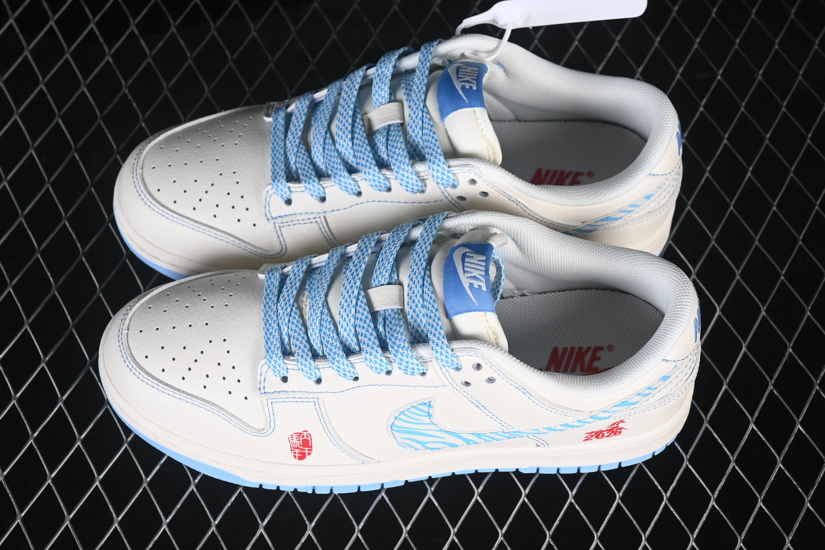 All categories Nk SB Dunk Series Nk SB Dunk Low High-end customized low-top sneakers Nike SB Dunk Low Year of the Horse limited edition Ice blue crystal High-end customized low-top casual skateboard shoes JJ2508-605